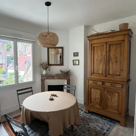 Ancien Cosy